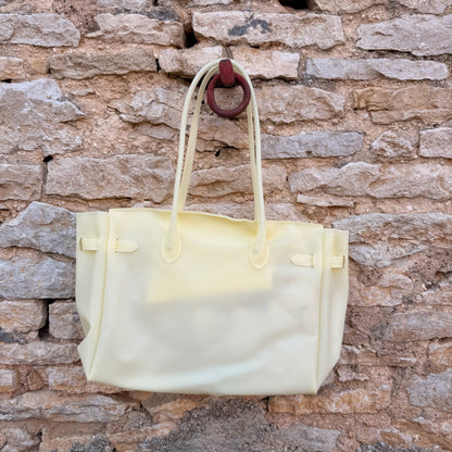 Off White - 011